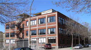 Photo (RC): King Paper Box Company. 2350, avenue de La-Salle. Architecte inconnu. 